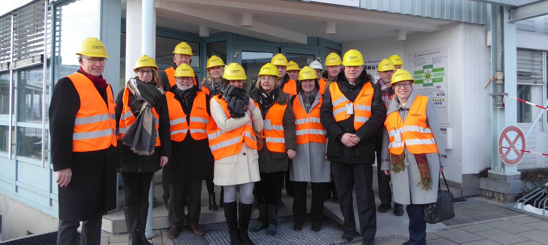 Wohnraum-Allianz zu Besuch bei SchwörerHaus Wohnraum-Allianz zu Besuch bei SchwörerHaus