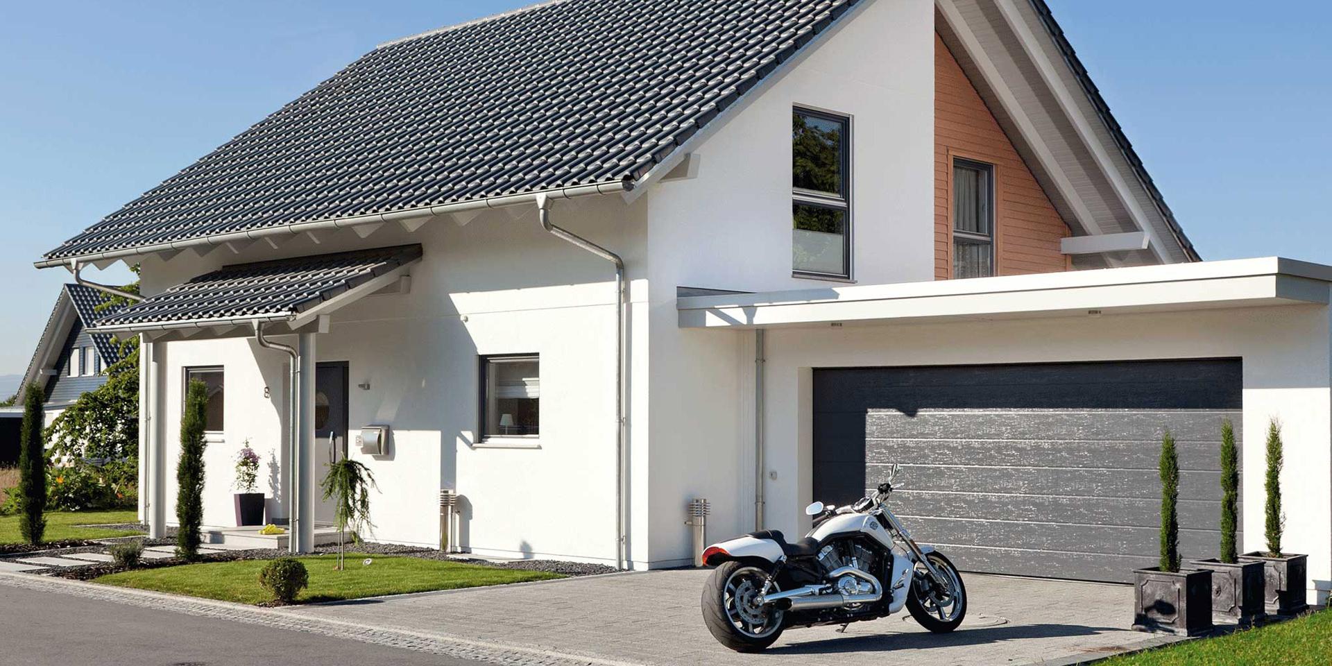 Aussenansicht Modernes Fertighaus mit Doppelgarage
