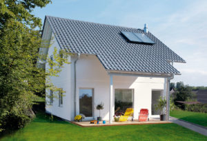 Haus mit überdachter Terrasse