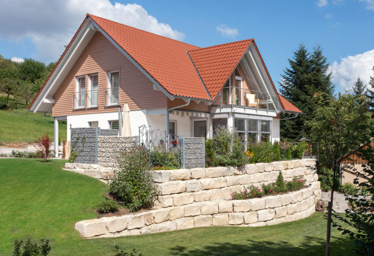 Landhaus mit Satteldachgaube