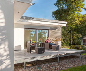 Winkelbungalow mit Terrasse