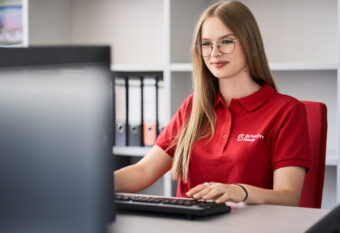 Ausbildung-Industriekaufmann-Schwoerer