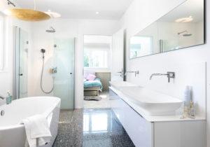 Modernes Badezimmer
