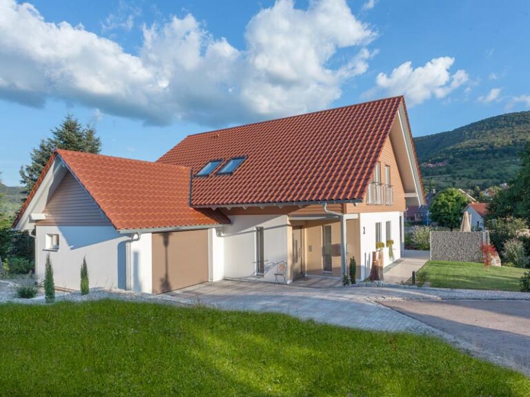 Einfamilienhaus mit Garage