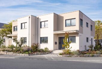 Doppelhaus-mit-Bauhausstil