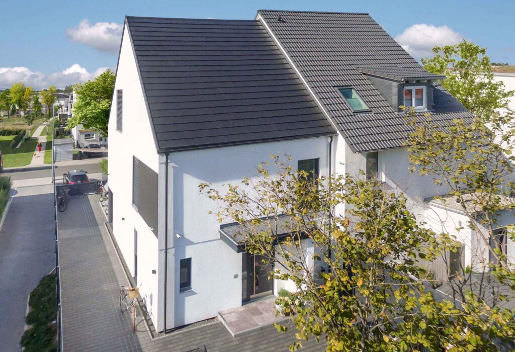 Doppelhaushälfte mit Satteldach