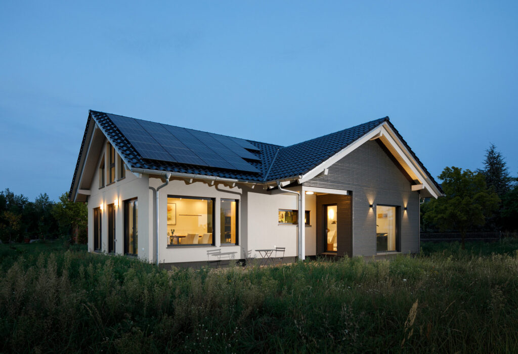 Hell-beleuchtetes-Bungalow