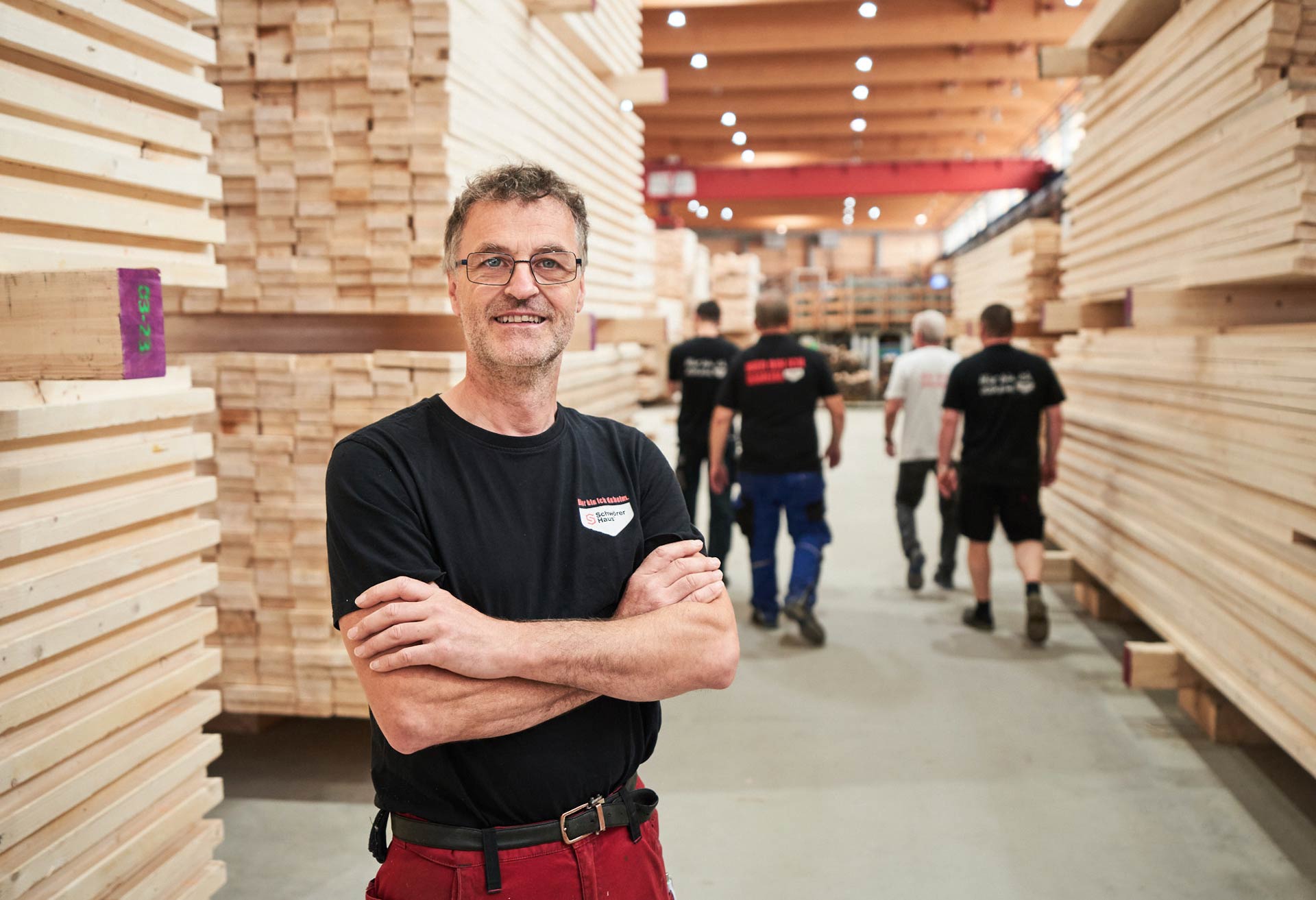 Mitarbeiter aus der Schwörer-Holzindustrie