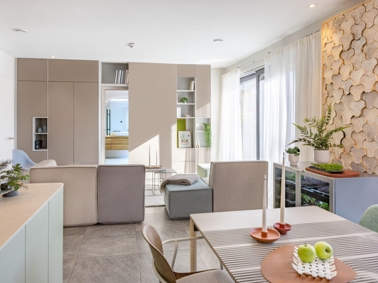 Maßgeschneiderter Wohnzimmerschrank mit Einbaumöbeln