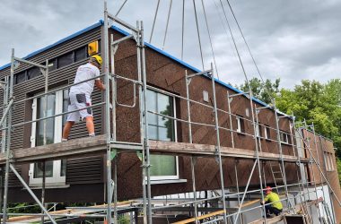 Anbau am LebensPhasenHaus in Tübingen mit vorgefertigten FlyingSpace-Modulen von SchwörerHaus