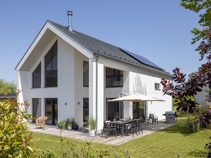 Modernes-Satteldach-Architektenhaus
